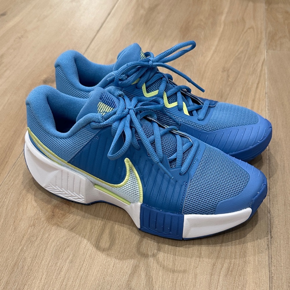 Nike Zoom GP Challenge Pro Womens Tennis Shoe size 7